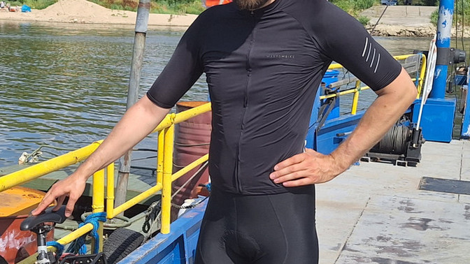 Do you think tight lycra makes cyclists look more masculine?