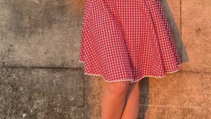 Do you like my friend's outfit?