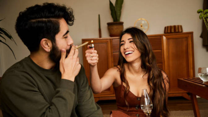Should I be mad/upset/uncomfortable that my husband still hangs out with an ex fu*kbuddy?