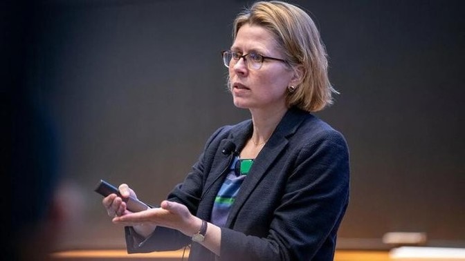 An American woman has been appointed chief economist of the EU's Directorate-General for Competition. Whose interests will she defend? Usa or EU?