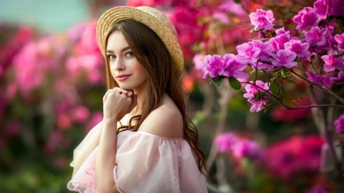 What do people mean by “girl next door”?