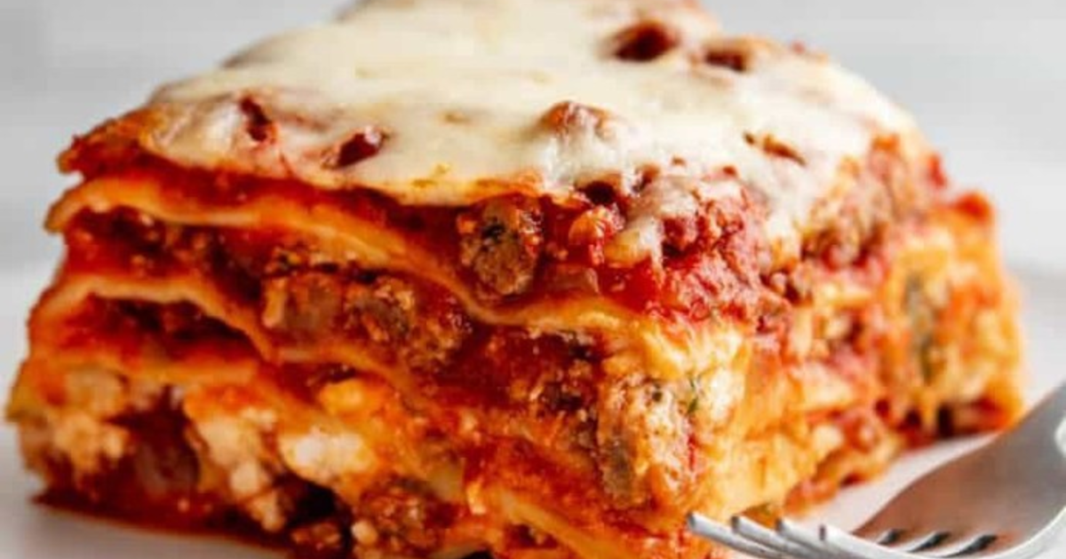 Is lasagna spegetti flavored cake? GirlsAskGuys