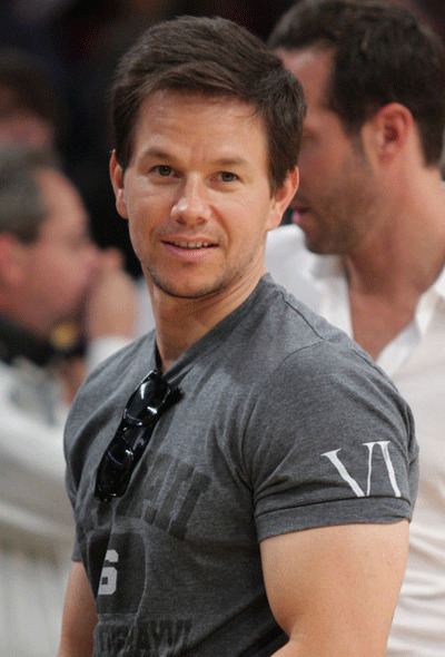 Girls, which guy is hottest: Chace Crawford, Josh Hartnett, Chris Pine, Mark Wahlberg, Jesse Metcalfe, Jared Padalecki, or Karl Urban?