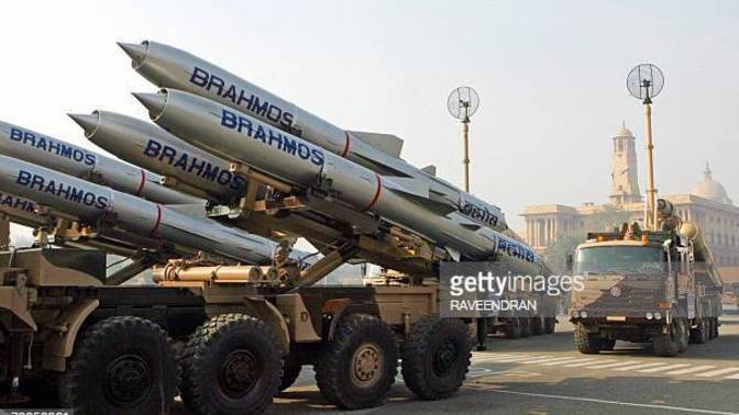Can American Navy shoot down India's Brahmos Missile?