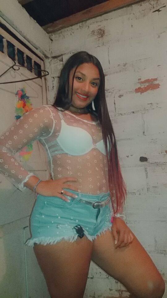 Do these outfits look good on me? Can u rate my outfits from 1-10?