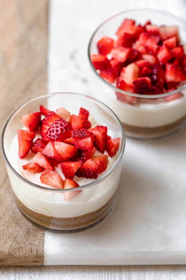 Do any of you have greek yogurt and cottage cheese with berries as a late night snack before bed?