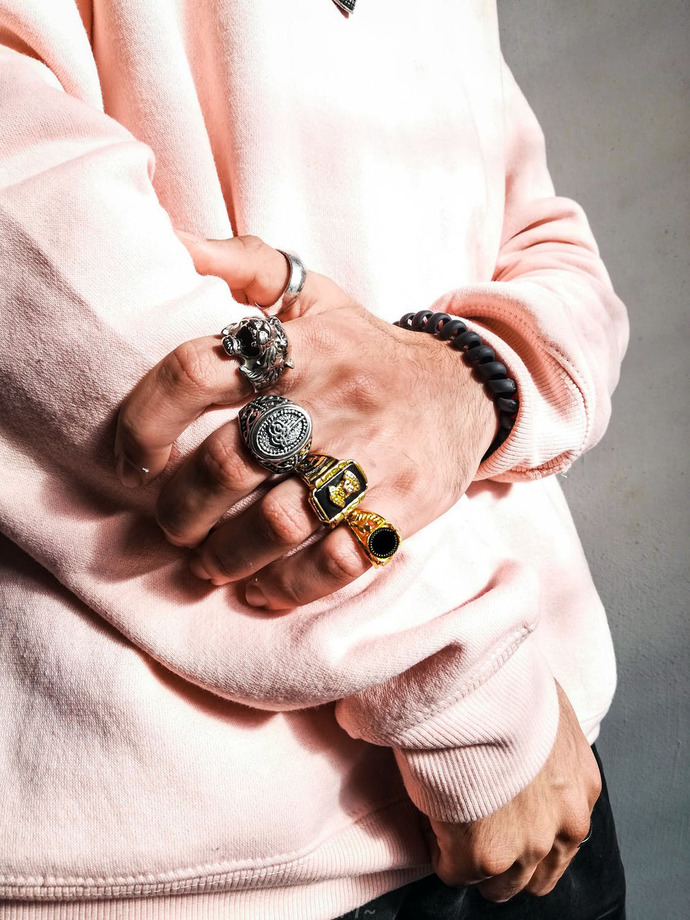Single women, why do you wear rings on your ring finger?