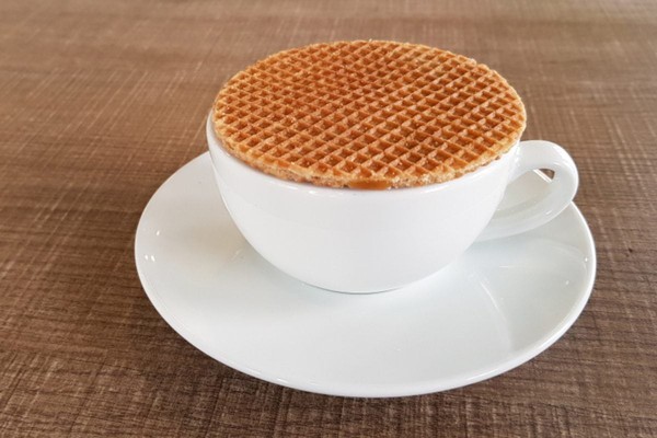 Do you put stroopwafels on top of your coffee cup?