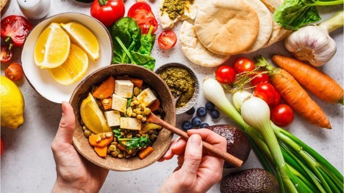 Girls, would you date a guy that’s vegetarian or vegan?