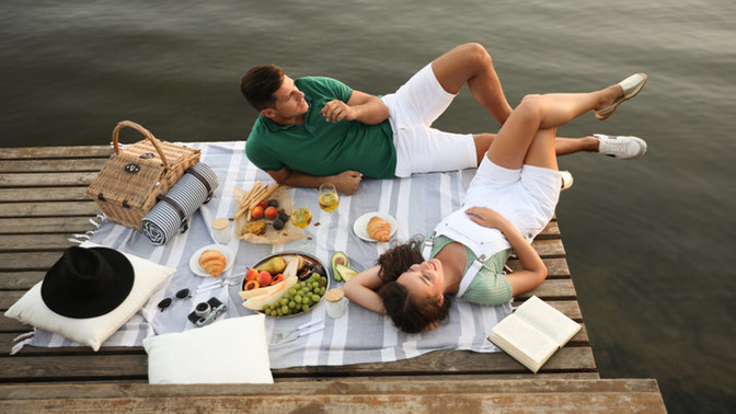 Do you put a lot of expectation on the first date or do you go in totally expectation free?