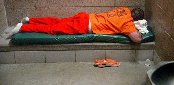 Should convicts be forced to work in order to pay for their upkeep?