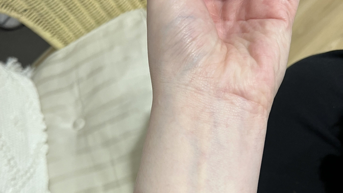 What SKIN COLOUR UNDERTONE am I? (For Foundation Shade)?