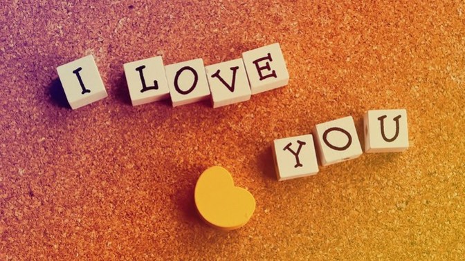Does saying "I love you" as a boyfriend make a relationship worse? Many people even women say don't tell the girl you're with how interested you are?