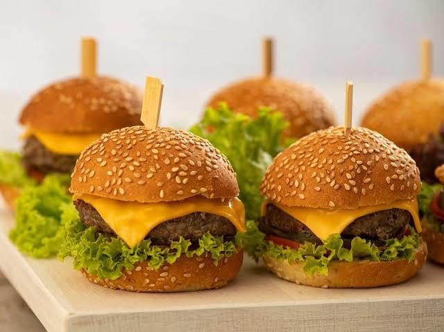 What do you like in your burger? Do you like it homemade or from restaurant?