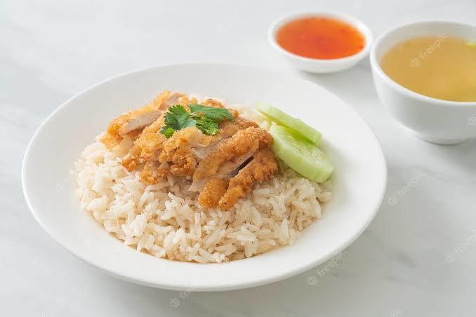 Hainanese fried chicken rice