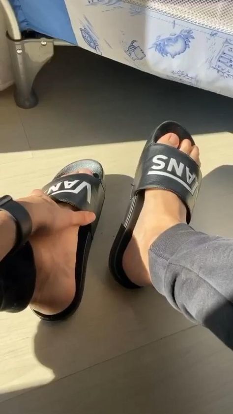What Kind of Shoes are you? (and what they say about you)?