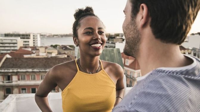 Girl said "she was turning her brain off" during a lunch date. Was she being rude?