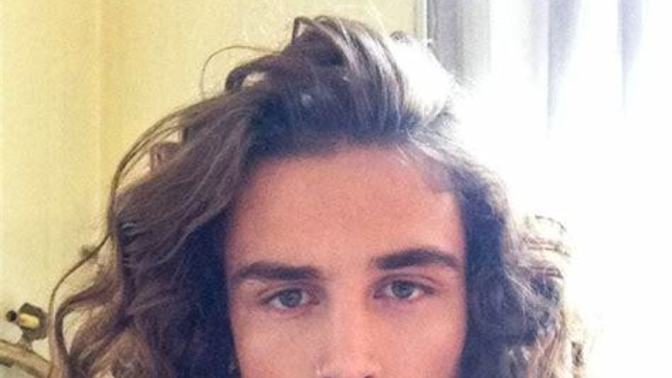 Should I get a girlfriend so she can do my hair for me?