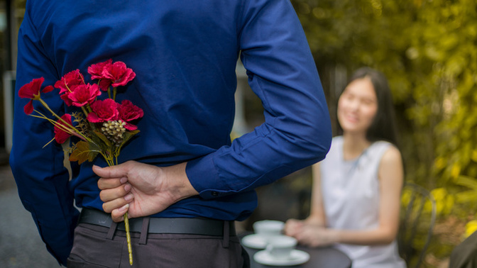 Girls do you still like when a guy gives you flowers or you consider that old school?