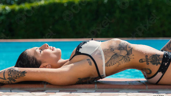 Do you think tattoos make a lot of people look sexy?