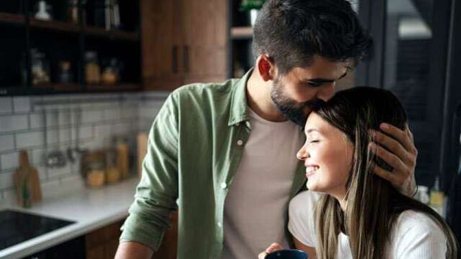 Do women find random kisses from their partner romantic or annoying?