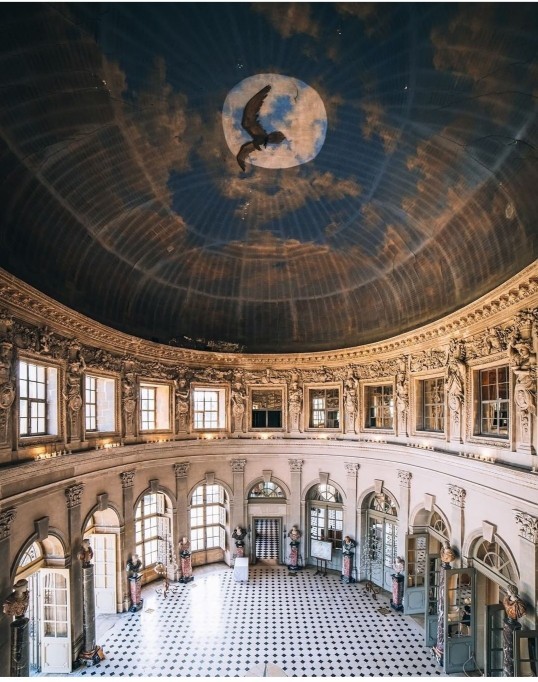 What do you think of the Castle Vaux-le-Vicomte?