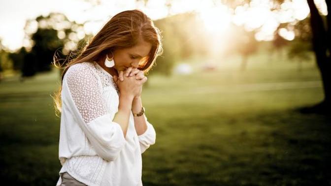 Hey girls , do women have better morals than men?