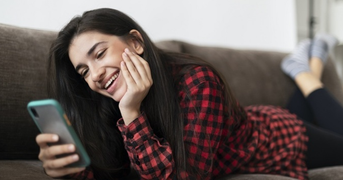 How do I know that a guy is asking me on a date vs a friendly hangout