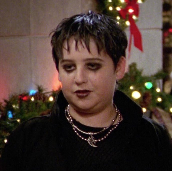 Why are goth girls so beautiful?