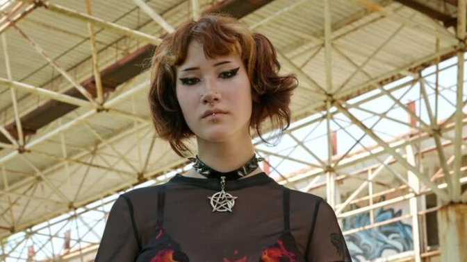 Why are goth girls so beautiful?