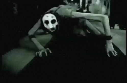 What was the scariest bad dream/nightmare youve ever had in your lifetime?