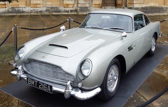 Is it possible to be a James Bond level womanizer in real life?
