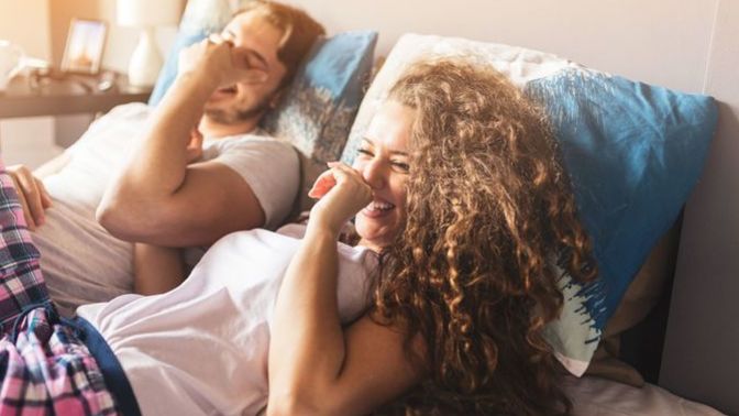 In college, is it common for roommates of the opposite gender to have romantic and/or sexual relationships with each other?