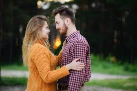 What do guys want a girl to wear on a first date?
