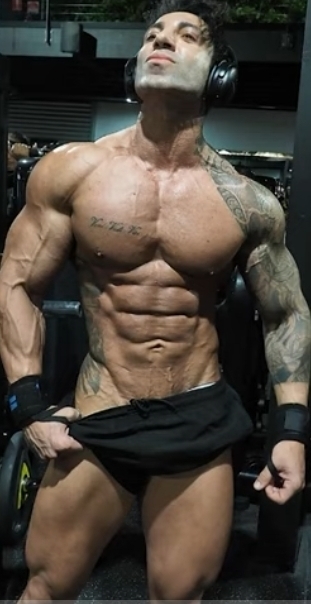 How big are his muscles?