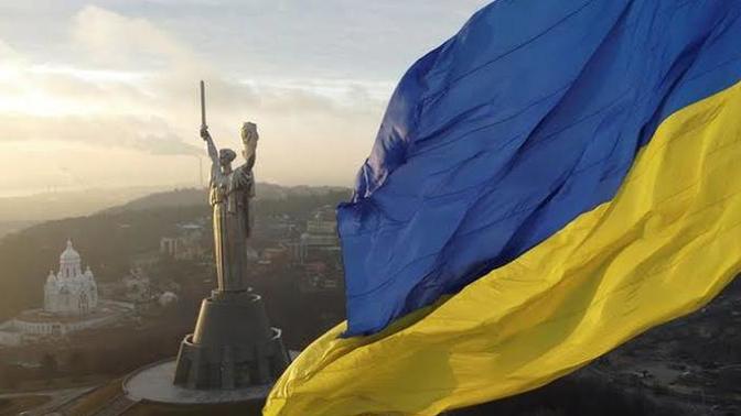 I can't understand why some people want Ukraine to fall and why can't they support their struggle for freedom and peace?