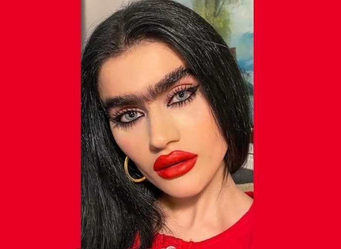 Lipstick: Pink or Red?