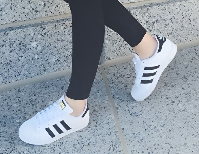 Do you still wear either Adidas Superstars, Nike Airforce 1, Stan Smiths or Vans Old Skools?