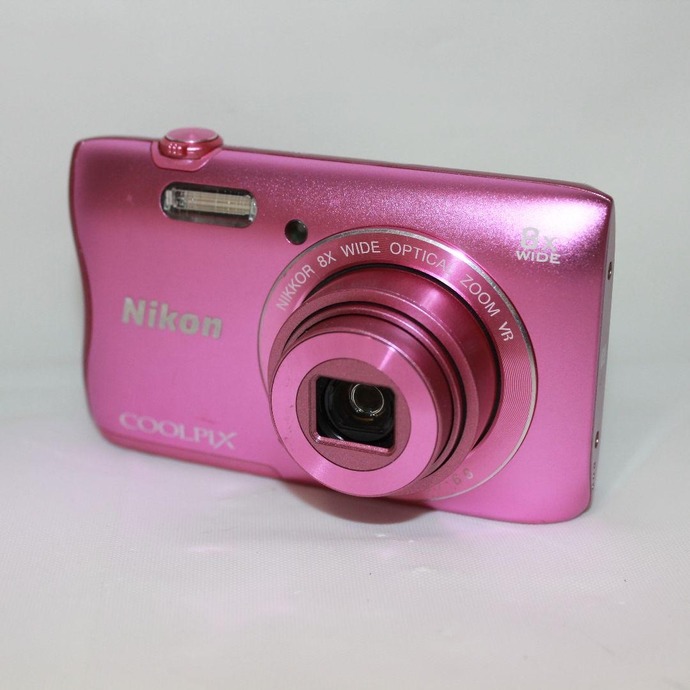 Which color camera do you like best (present for my sister who likes older technology)?
