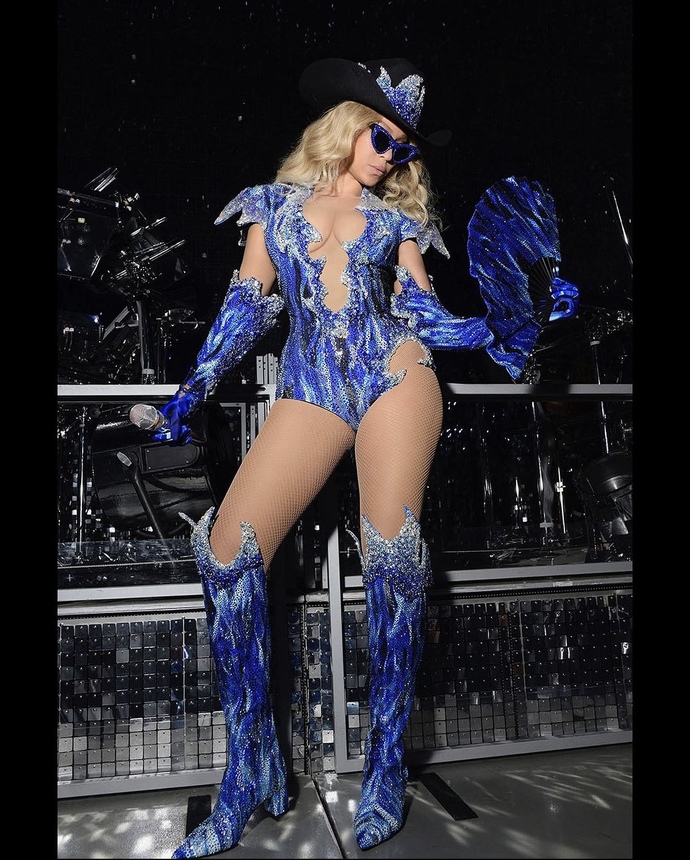 What Renaissance Tour outfit is best (Part 5)   ?