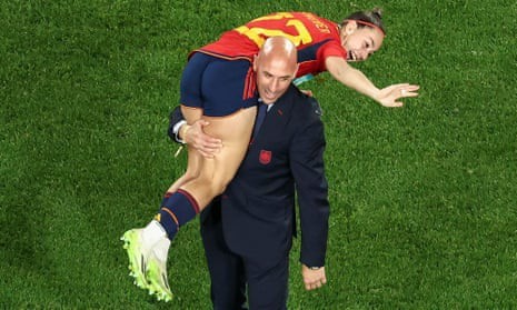 Should Luis Rubiales have been suspended for kissing a player?