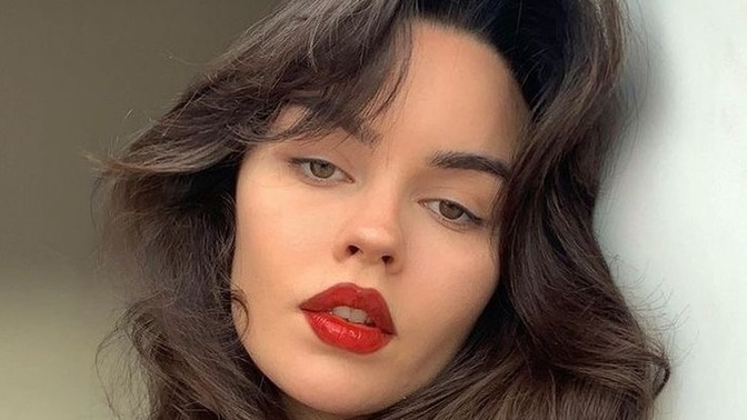 Simple makeup + red lips, yay or nay?