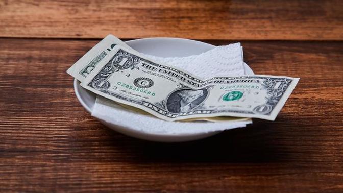 Are you a bad person if you tip bad because you’re broke?
