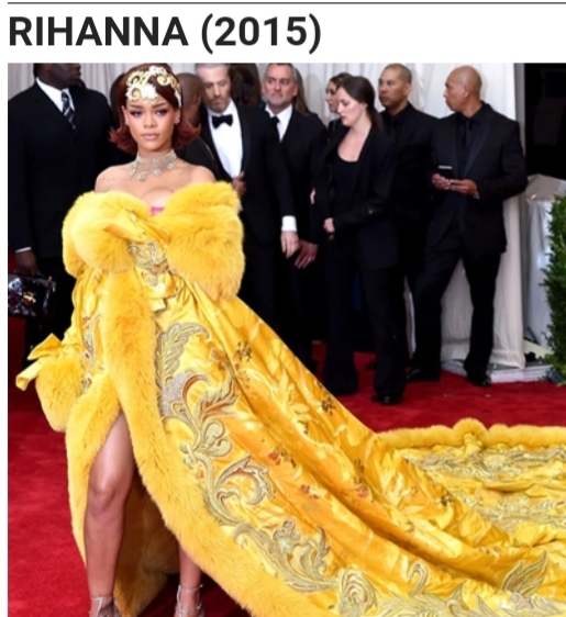 Which WOMAN+OUTFIT is PRETTIEST - Part 2?