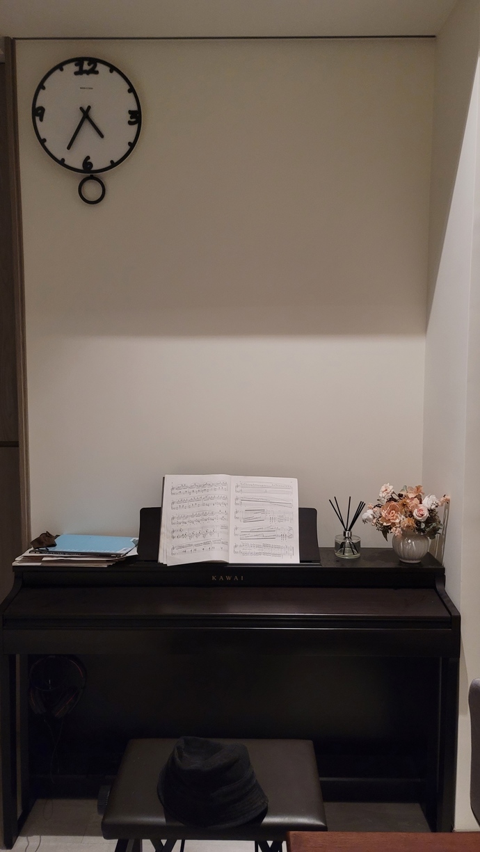 Shall I change my walls decoraction?