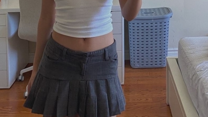 Do guy's like skirts or dresses better?