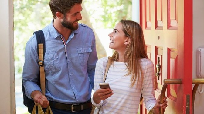 Would you compliment someone of the opposite sex, that you're not romantically interested in?
