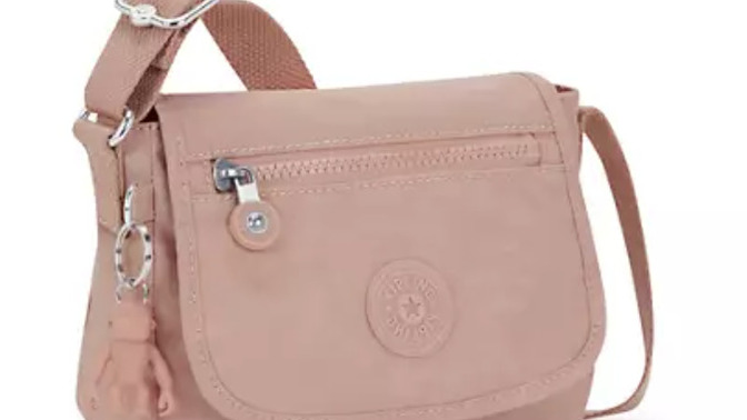 Which bag looks cuter as a bag for errands?