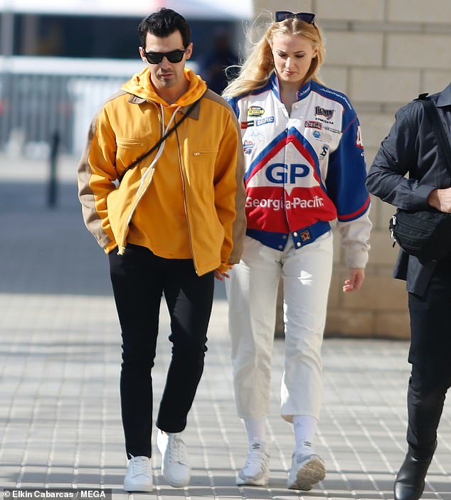 Isn't it sad that Joe Jonas and Sophie Turner are probably getting divorced after so many years together?
