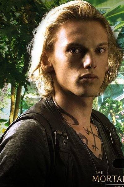 What's a good hair style with long hair for a guy?